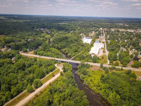 View/Area - 910 Pleasant St, Belding, MI 48809 photo 4 of 5