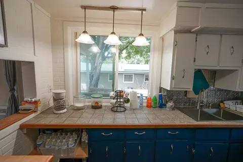 Kitchen - 910 Pleasant St, Belding, MI 48809 photo 5 of 6