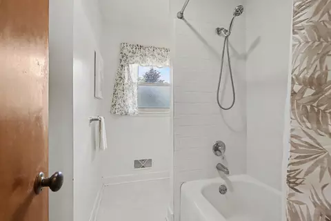 Bath - 627 N Orient St, Parchment, MI 49004 photo 1 of 2