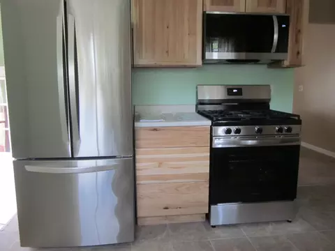 Kitchen - 5829 Cheshire St, Portage, MI 49002 photo 2 of 5