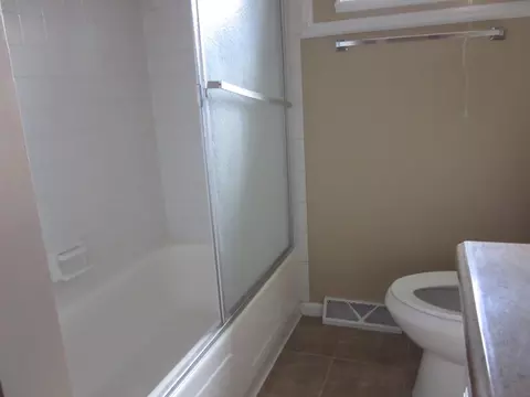 Bath - 5829 Cheshire St, Portage, MI 49002 photo 3 of 6