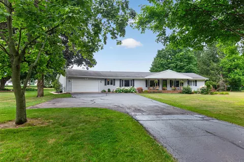 Exterior - 1062 S Parma Rd, Parma, MI 49269 photo 2 of 25