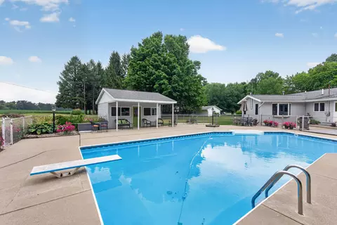 Exterior - 1062 S Parma Rd, Parma, MI 49269 photo 7 of 25