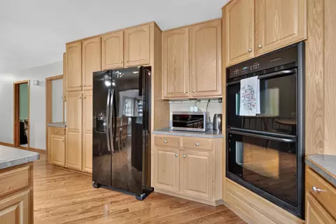 Kitchen - 1062 S Parma Rd, Parma, MI 49269 photo 3 of 5