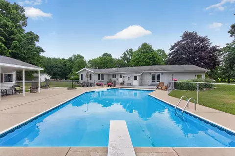 Exterior - 1062 S Parma Rd, Parma, MI 49269 photo 8 of 25
