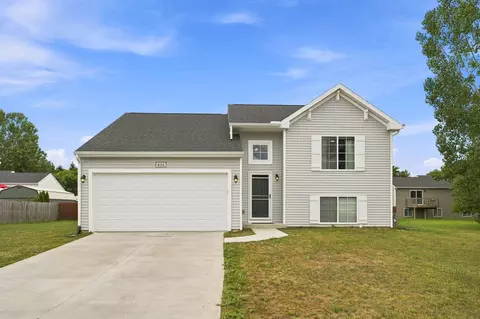 4034 Watertown Dr, Watervliet, MI 49098