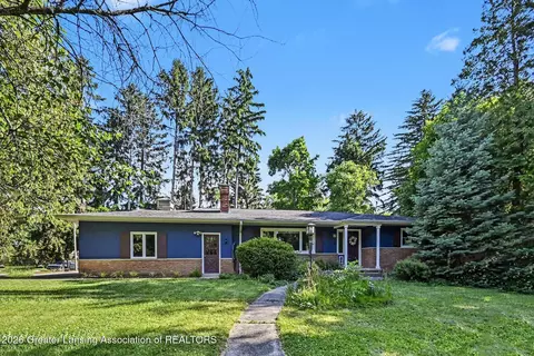 924 Woodingham Dr, East Lansing, MI 48823