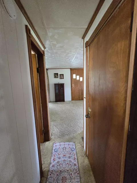 Entry Way - 4250 Rives Junction Rd, Jackson, MI 49201 photo 1 of 8