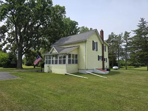 Exterior - 4250 Rives Junction Rd, Jackson, MI 49201 photo 18 of 42