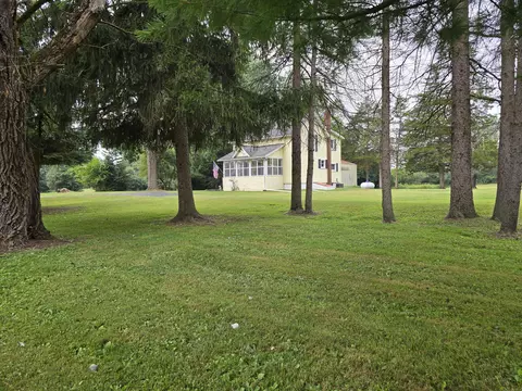 Exterior - 4250 Rives Junction Rd, Jackson, MI 49201 photo 3 of 42