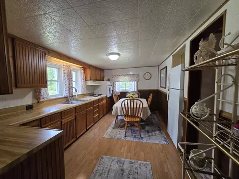 Kitchen - 4250 Rives Junction Rd, Jackson, MI 49201 photo 1 of 6