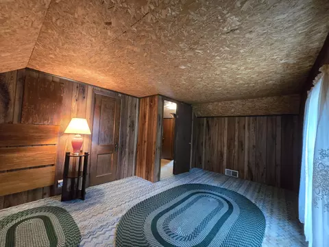 Bedroom - 4250 Rives Junction Rd, Jackson, MI 49201 photo 6 of 10