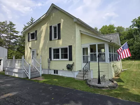 Exterior - 4250 Rives Junction Rd, Jackson, MI 49201 photo 8 of 42