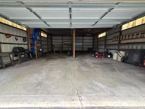 Exterior - 4250 Rives Junction Rd, Jackson, MI 49201 photo 14 of 42