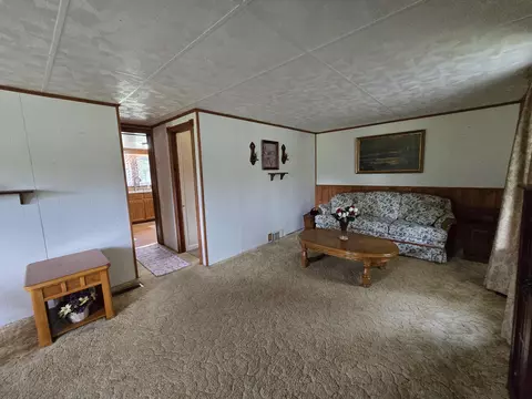 Living - 4250 Rives Junction Rd, Jackson, MI 49201 photo 1 of 3