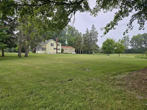 Exterior - 4250 Rives Junction Rd, Jackson, MI 49201 photo 4 of 42