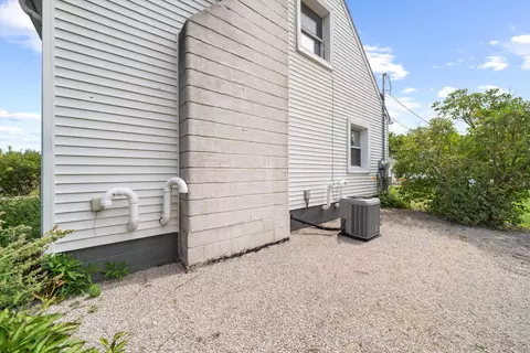 Exterior - 28079 Goddard Rd, Romulus, MI 48174 photo 8 of 29