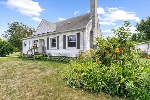 Exterior - 28079 Goddard Rd, Romulus, MI 48174 photo 7 of 29