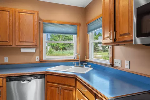 Kitchen - 28079 Goddard Rd, Romulus, MI 48174 photo 2 of 7