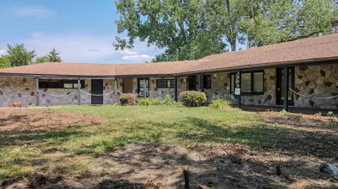 3910 Comanche Ct SW, Grandville, MI 49418