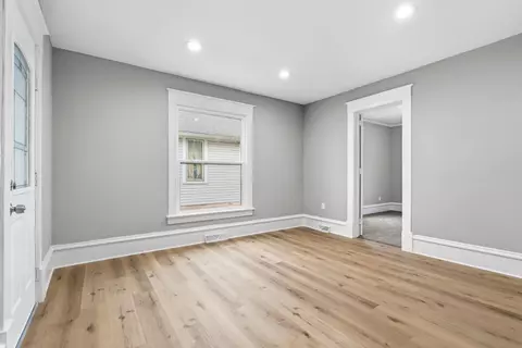 Living - 365 White Pigeon St, Constantine, MI 49042 photo 2 of 7