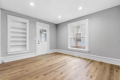 Living - 365 White Pigeon St, Constantine, MI 49042 photo 3 of 7