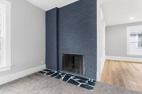 Living - 365 White Pigeon St, Constantine, MI 49042 photo 6 of 7