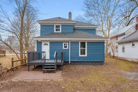 Exterior - 365 White Pigeon St, Constantine, MI 49042 photo 5 of 6