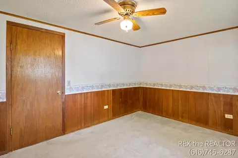 Bedroom - 167 W Brooks St, Newaygo, MI 49337 photo 4 of 5