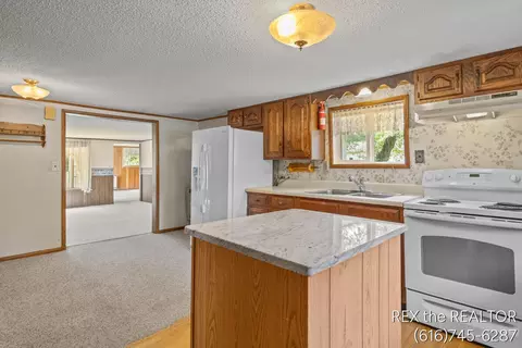 Kitchen - 167 W Brooks St, Newaygo, MI 49337 photo 3 of 5