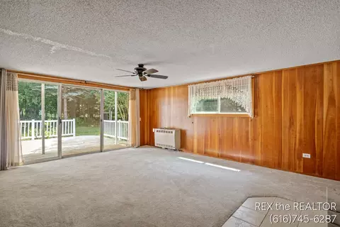 Living - 167 W Brooks St, Newaygo, MI 49337 photo 6 of 6