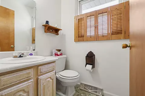 6480 Ormada Dr, Kalamazoo, MI 49048 photo 9