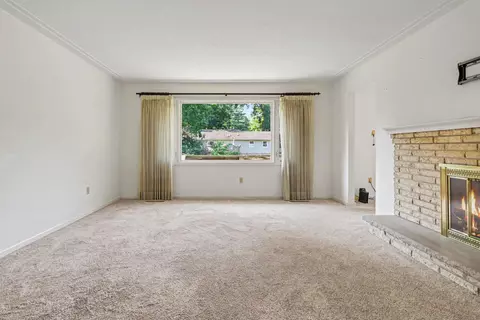 6480 Ormada Dr, Kalamazoo, MI 49048 photo 4