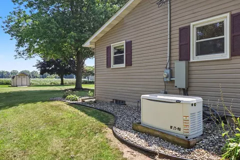 Exterior - 124 River Park Dr, Marshall, MI 49068 photo 5 of 10
