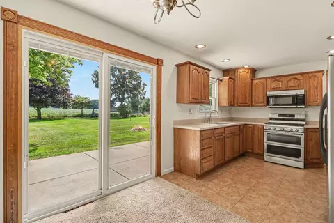 Kitchen - 124 River Park Dr, Marshall, MI 49068 photo 2 of 4