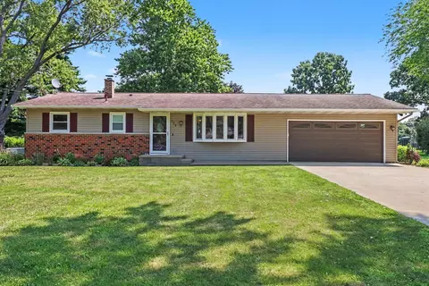 Exterior - 124 River Park Dr, Marshall, MI 49068 photo 2 of 10