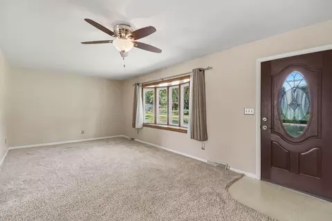 Living - 124 River Park Dr, Marshall, MI 49068 photo 2 of 2