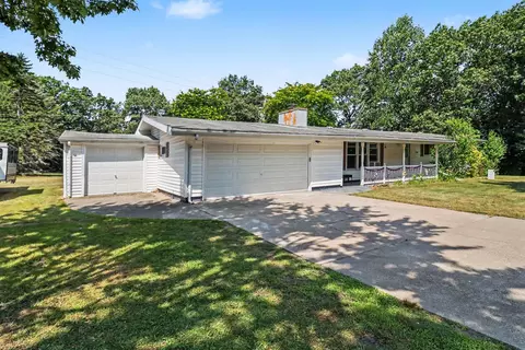 2218 Maple Rd, Manistee, MI 49660