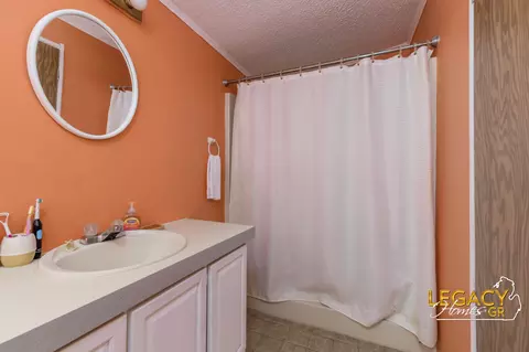 Bath - 1163 Maple Leaf Ln NW, Walker, MI 49534 photo 2 of 3
