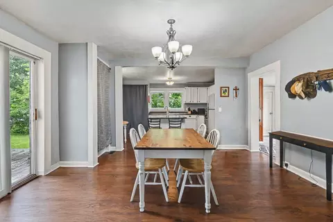 Dining - 618 N Evans St, Tecumseh, MI 49286 photo 1 of 2