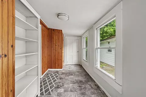 Entry Way - 618 N Evans St, Tecumseh, MI 49286 photo 2 of 2