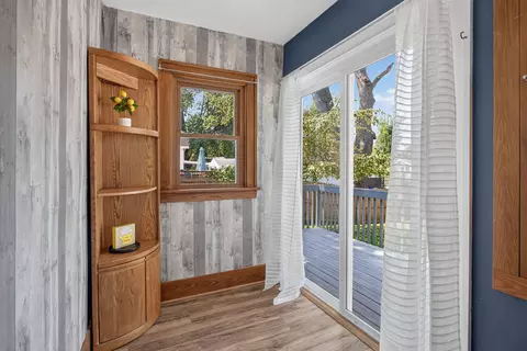 Entry Way - 110 N Durand St, Jackson, MI 49202 photo 3 of 12