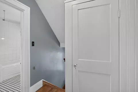 Entry Way - 110 N Durand St, Jackson, MI 49202 photo 10 of 12