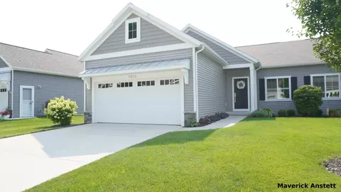 5917 Gleneagle Trl, Hudsonville, MI 49426