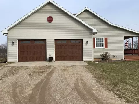 Exterior - 2665 E Moore Rd, Grant, MI 49327 photo 6 of 8