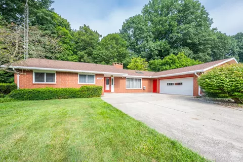 4334 Laurel Dr, St. Joseph, MI 49085