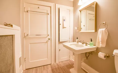 Bath - 9 Cornwell Ct, Coldwater, MI 49036 photo 2 of 2