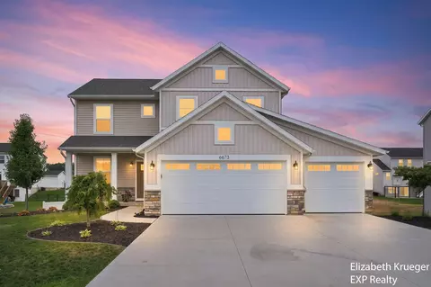 6673 Maria Dr, Hudsonville, MI 49426