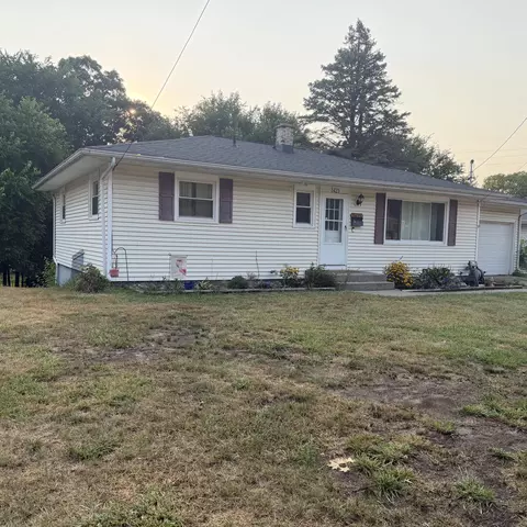 3425 Perry Ave SW, Wyoming, MI 49519