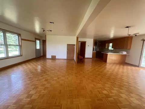 Living - 3810 W 72nd St, Newaygo, MI 49337 photo 2 of 4